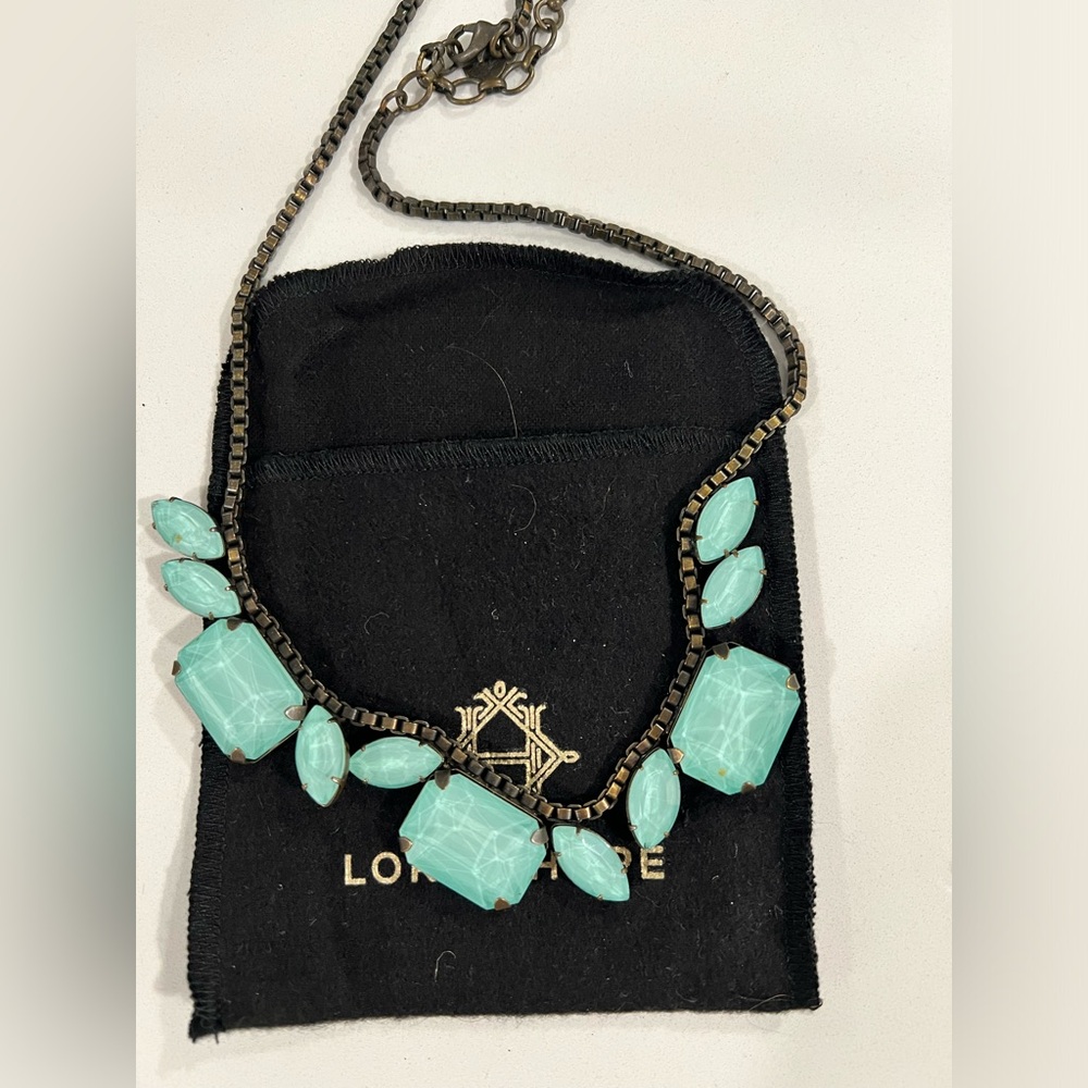 EUC Loren Hope Sea foam glass crystal Blythe necklace